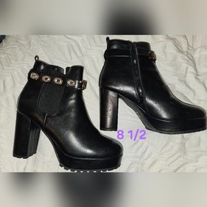 Juicy boot heels